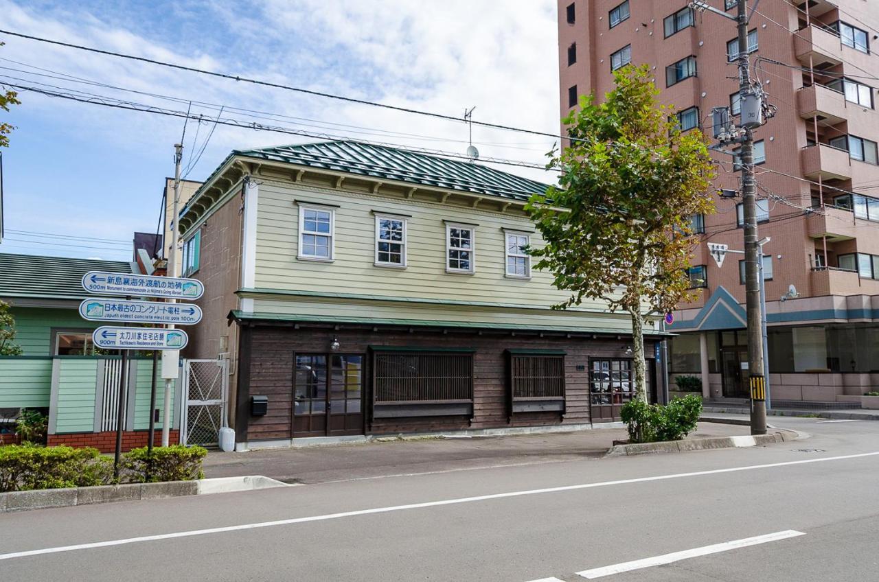 箱館宿 観月-Mizuki-伝統的建築物の宿-最大8名宿泊可能 Хакодате Экстерьер фото